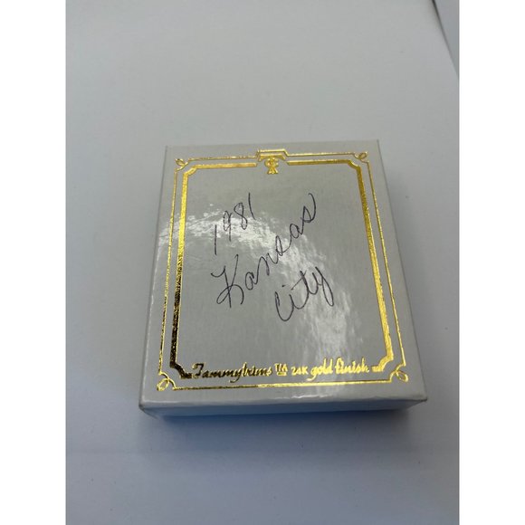 Vintage Tammy Trim 24K Gold Ornament Christmas 1981 Wreath Door Church Tree - Picture 3 of 5